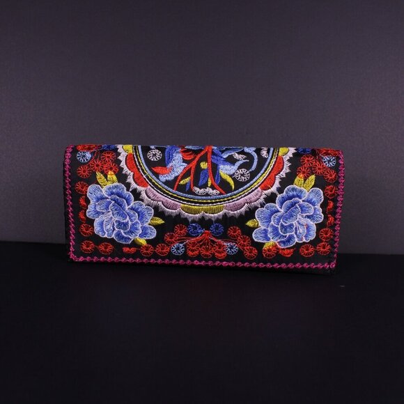 Embroidered‎ Women's Wallet Black with Flowers - Picture 1 of 9